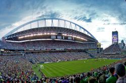 开云体育在线-利拉德时刻，湖人硬仗取胜鹈鹕，攻防转换铸就关键胜局