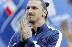 开云体育中国-鏖战！希腊绝杀波兰，戈麦斯高光重现—一场折射足球未来的史诗对决