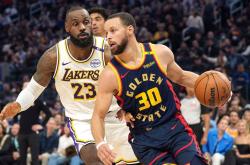 开云体育官网-勇士队球星近期比赛状态持续火热