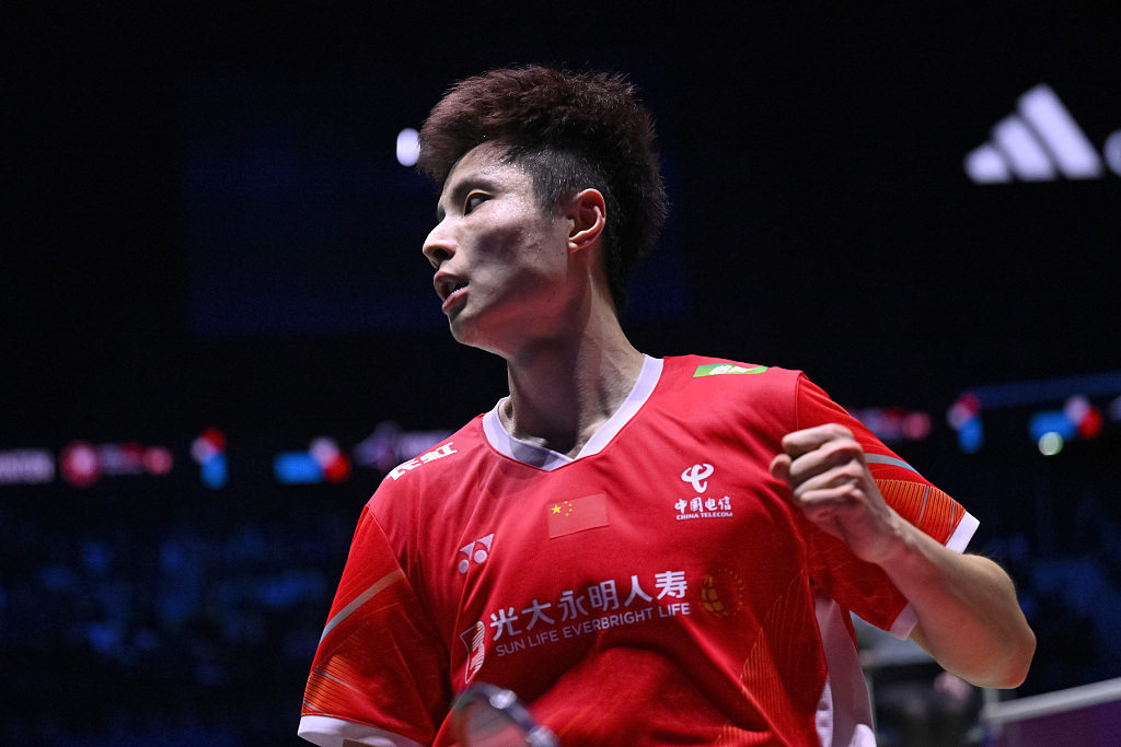 中国击败法国取得男子羽毛球胜利