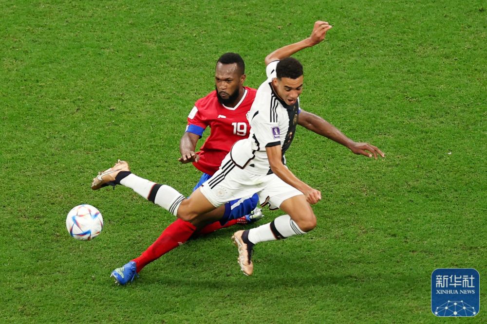 德国队逆转丹麦队，马琳统治全场