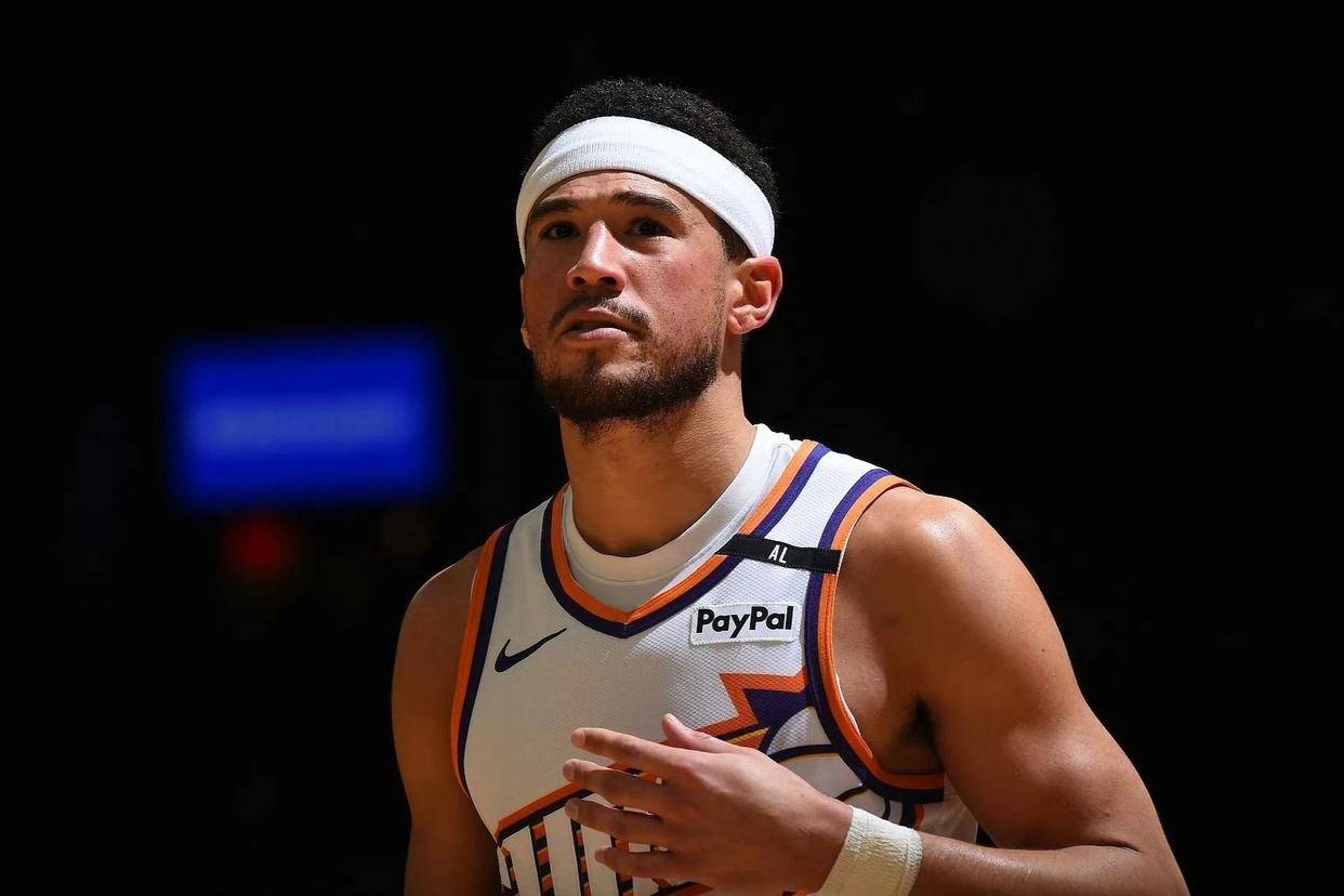 凯尔特人碾压热火，布克高光表现