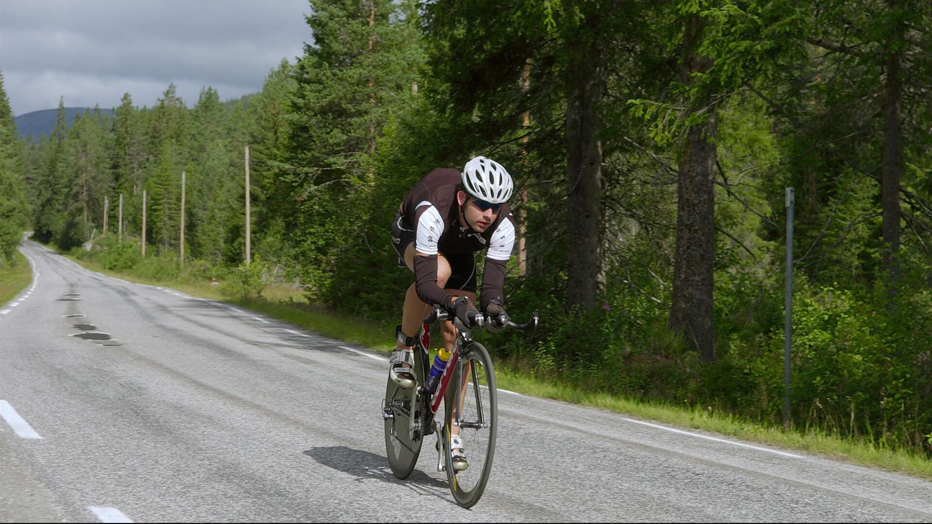 波兰队横扫中国队，张继科逆境中刷新纪录